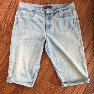 Womens Plus size 16 Gloria Vanderbilt shorts